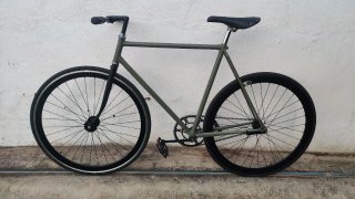 Bicicleta Fixie lista para circular