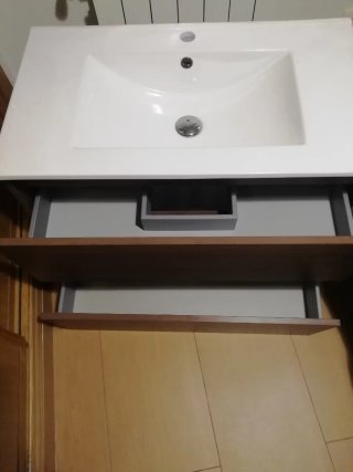 Mueble de baño poco uso.