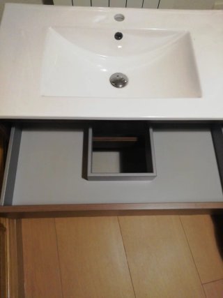 Mueble de baño poco uso.