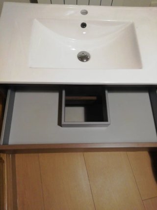 Mueble de baño poco uso.