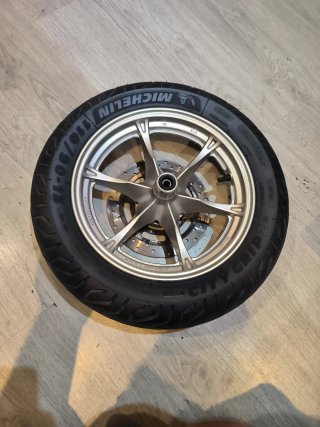 Rueda Suzuki Burgman 125/200