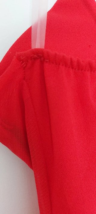 Vestido Rojo con transparencias