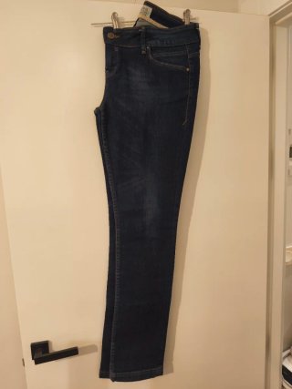 Pantalón vaquero elegante azul