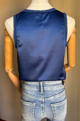 Top sin mangas Sisley