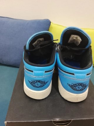 Jordan 1 Low Talla 39