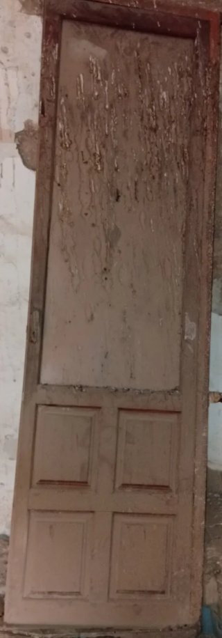 Puerta de madera antigua