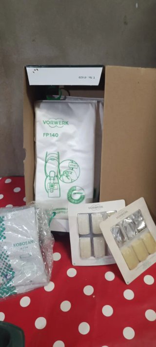 Aspiradora Vorwerk Kobold VK 140 + Accesorios