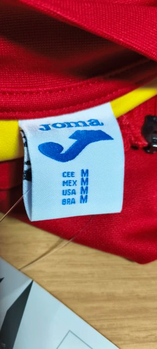 Chaqueta Joma Talla M Roja y Amarilla
