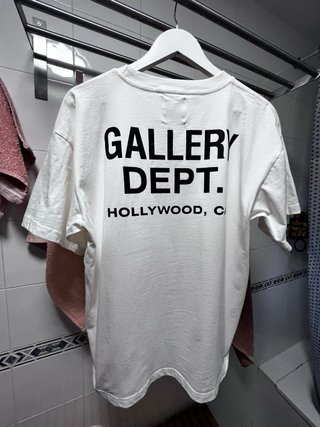 Camiseta Gallery Dept. Blanca