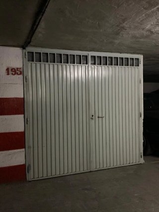 Se alquila cochera cerrada Urb Parque Luz