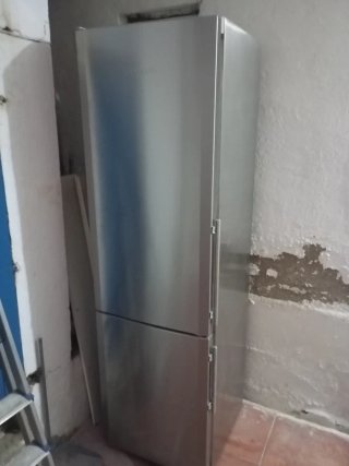 Nevera grande de acero inoxidable