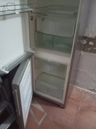 Nevera grande de acero inoxidable