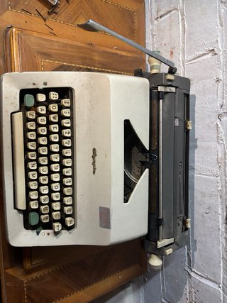 2 Máquinas de Escribir Olympia Traveller de Luxe