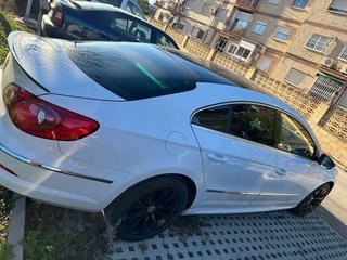 Volkswagen Passat CC 2011