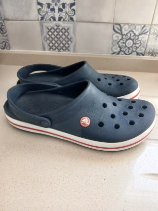 Zuecos Crocs Talla 42 Azul