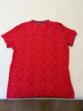 Camiseta Hollister Roja y Naranja