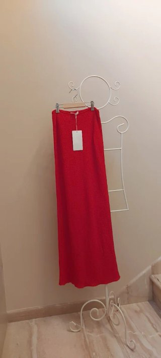 Conjunto Zara Top y Falda Roja Talla S