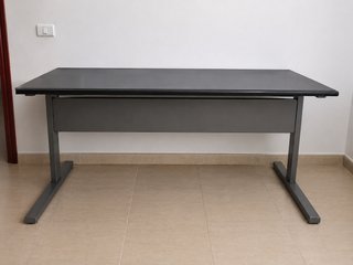 Mesa de escritorio grande