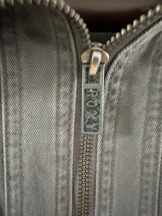 Chaqueta Roxy gris como nueva