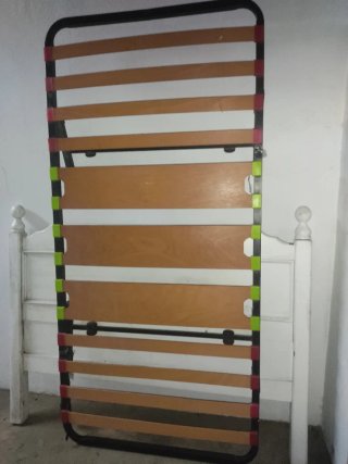 Somier 90cm con patas nuevo