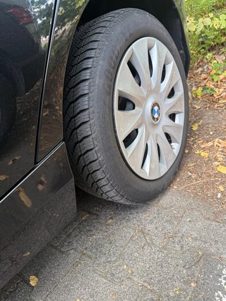 Neumático con llanta BMW 195/55R16 87H de serie1