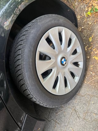 Neumático con llanta BMW 195/55R16 87H de serie1