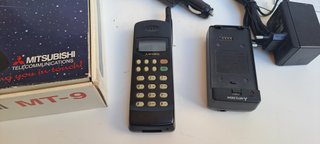 Telefono cellulare vintage Mitsubishi MT-9