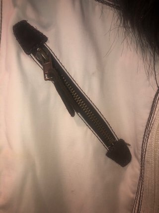 Cazadora “L” SIXTY con capucha