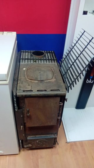 Cocina de carbón antigua