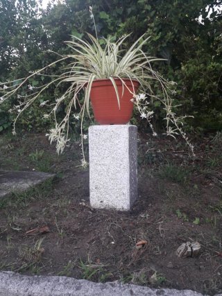 Maceta de piedra y terracota