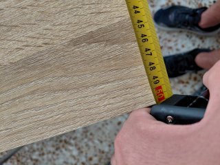 Mesa de madera y metal