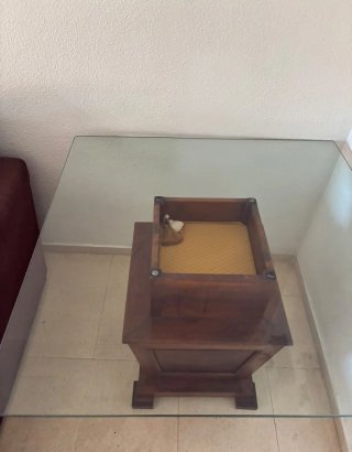 Mesa antigua pie madera cristal