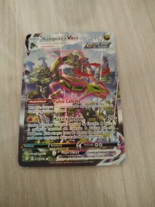 Carta Pokémon Rayquaza VMAX