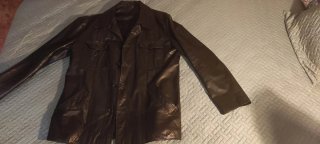 Chaqueta de piel marrón talla muy grande