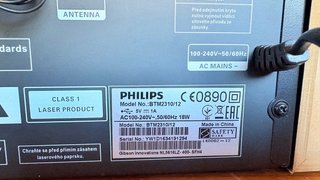 Mini cadena Philips negra y plateada