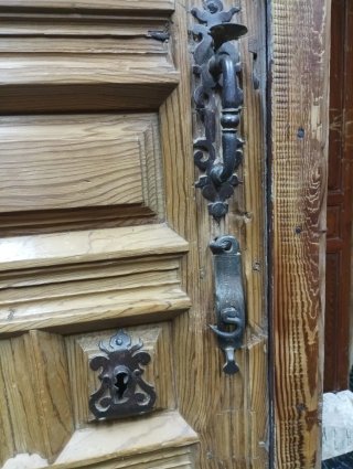 Puerta antigua 200x115