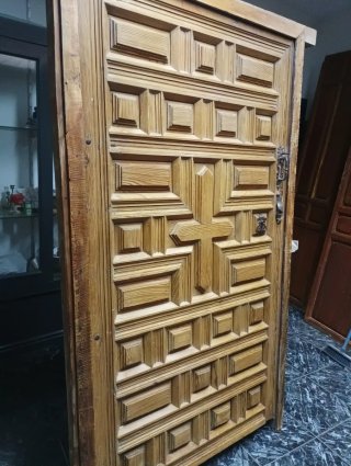 Puerta antigua 200x115