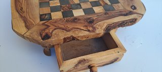 Scacchiera Artigianale in Legno Pregiato con Casse