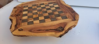 Scacchiera Artigianale in Legno Pregiato con Casse