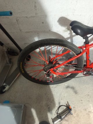 Bici Stunt Roja
