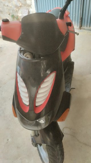 Aprilia SR50 Scooter 49cc.Gripada