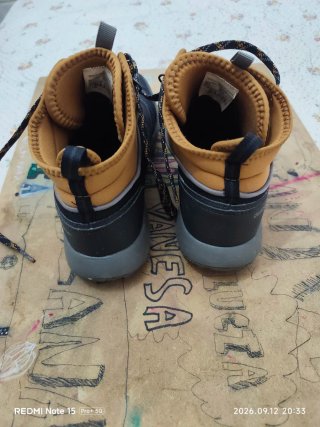Botas montaña Quechua NH100 impermeables