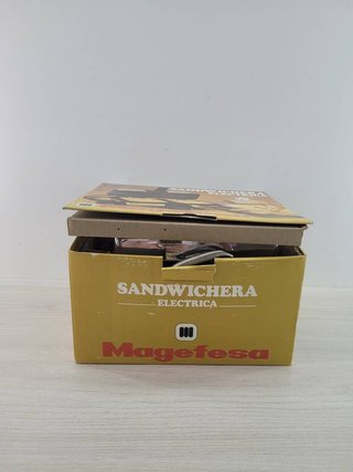 SANDWICHERA ELÉCTRICA MAGEFESA