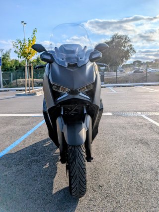 Yamaha XMAX 300 Tech Max Magma