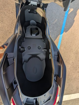 Yamaha XMAX 300 Tech Max Magma