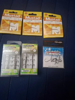 Lote 6 paquetes anzuelos pesca Mustad, Asari, Gama
