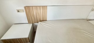 Mesitas de noche y cabecero madera