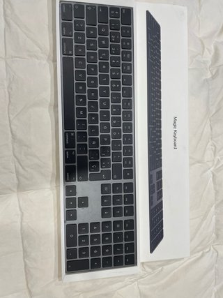 Mac mini 2018 i5 6 núcleos 8GB RAM 128GB SSD +te