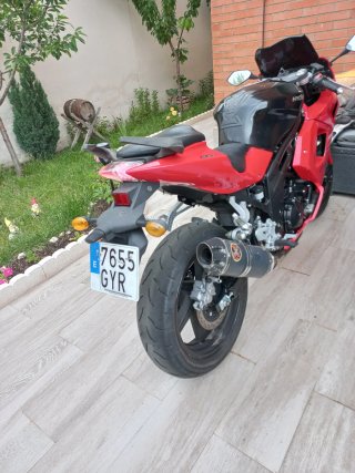 Hyosung GT650R 2010 Roja y Negra