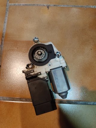 Motor elevalunas Golf 4 VW